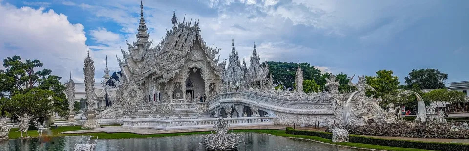 Biała Świątynia w Chiang Rai w Tajlandii 