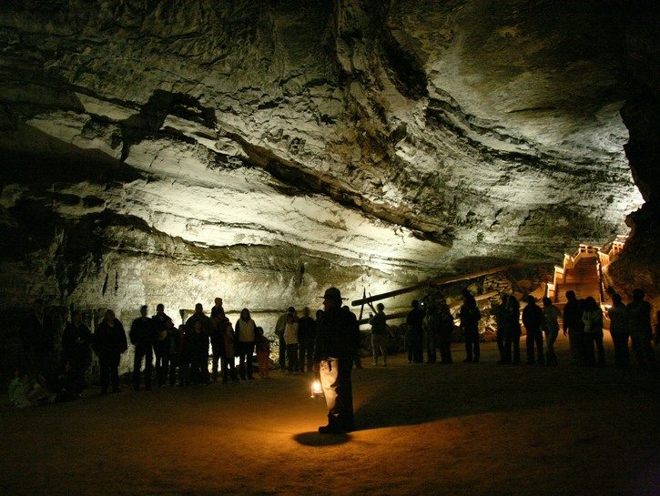 Ludzie w Mammoth Cave, Kentucky