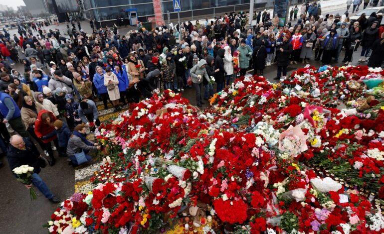Rosja opłakuje ofiary ataku w moskiewskiej sali koncertowej; liczba ofiar śmiertelnych wzrosła do 137 |  Wiadomości ISIL/ISIS