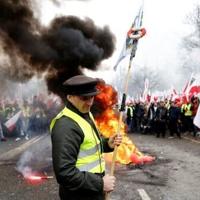 Polscy rolnicy blokują drogi w związku z nowym protestem dotyczącym importu na Ukrainę |  Najnowsze wiadomości