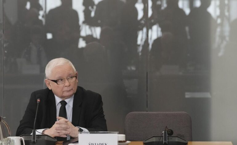 Były premier Kaczyński mówi, że Polska potrzebowała oprogramowania szpiegującego, ale nie interesowały go szczegóły |  Międzynarodowy