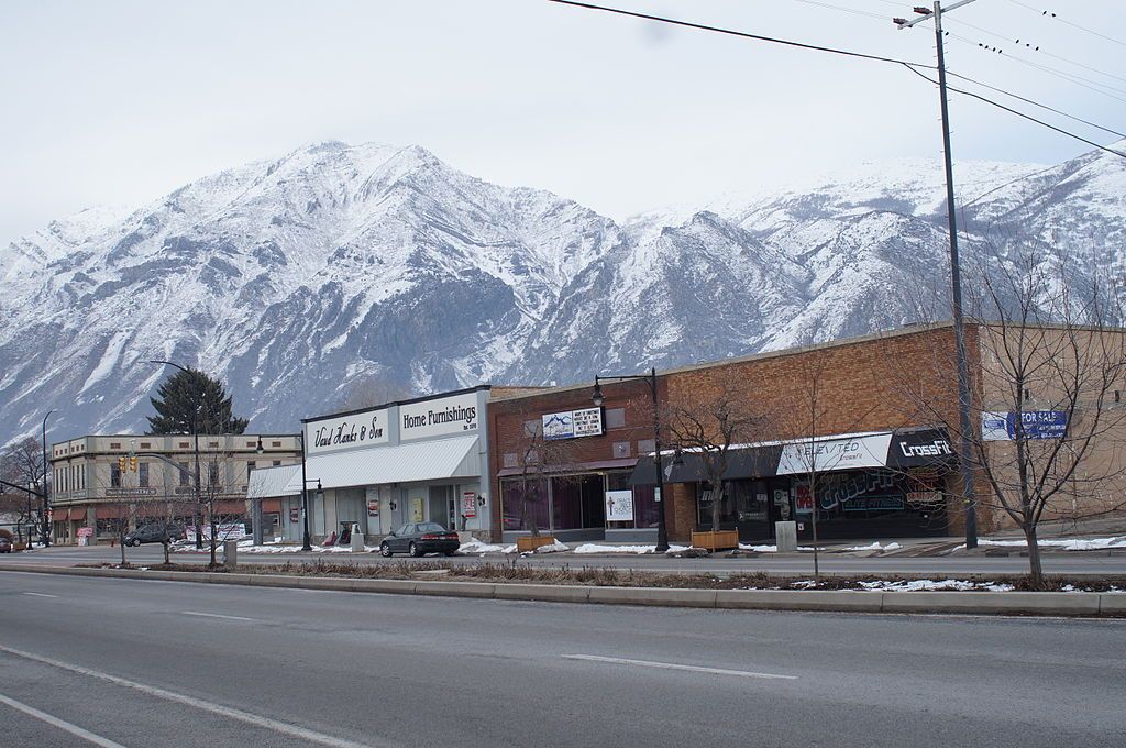 W centrum Springville, Utah, zimą.