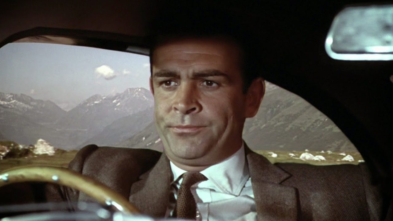 Sean Connery w roli Jamesa Bonda w Goldfingerze