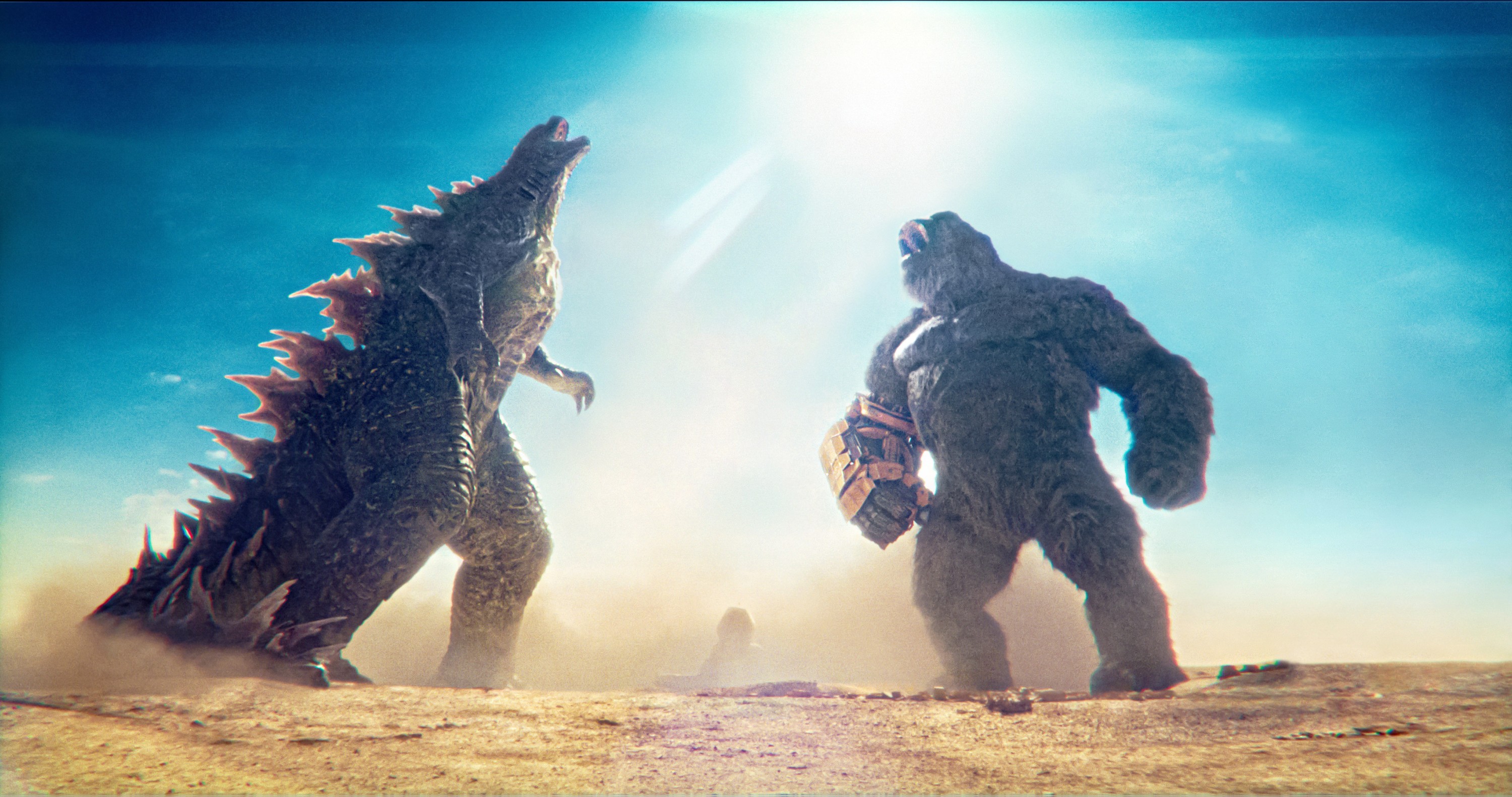 GODZILLA X KONG: NOWE IMPERIUM, od lewej: Godzilla, Kong, 2024. © Warner Bros. / Dzięki uprzejmości Everett Collection