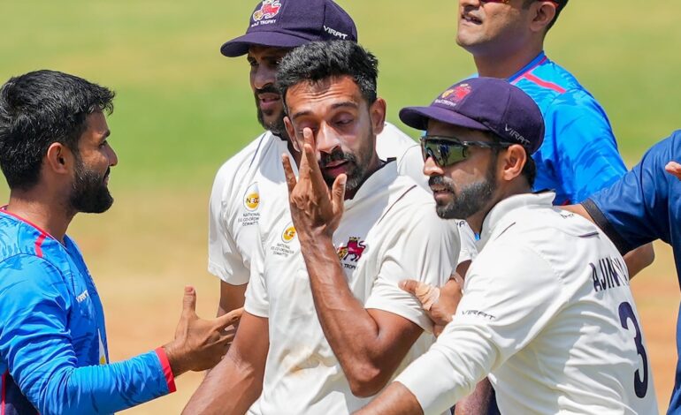 Dhawal Kulkarni zapłakał po nieoczekiwanym geście Ajinkyi Rahane w finale Mumbai vs Vidarbha Ranji Trophy |  Krykiet