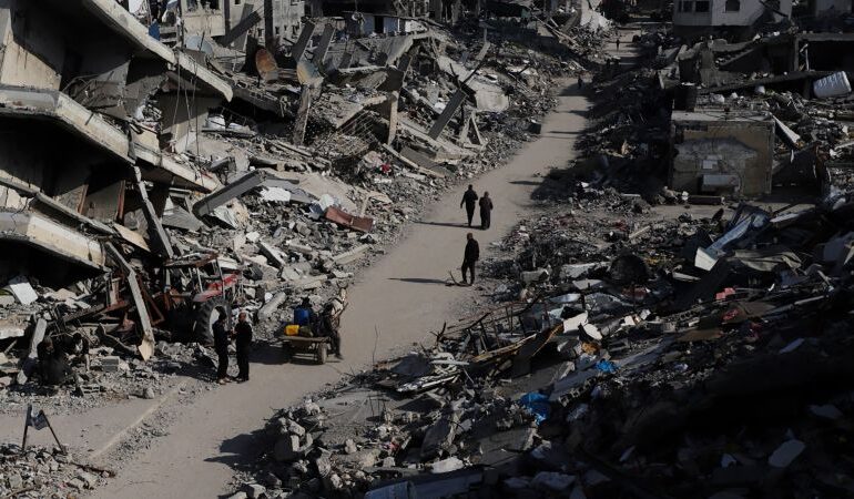 Urzędnicy twierdzą, że rozmowy w sprawie porozumienia o zawieszeniu broni między Izraelem a Hamasem wydają się przebiegać zgodnie z planem po zabójstwach w miejscu udzielania pomocy w Gazie