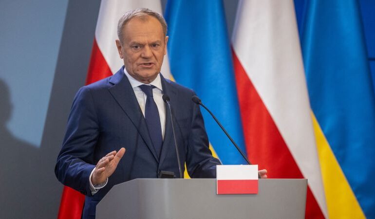 Europa w „epoce przedwojennej” – ostrzega premier Polski Tusk, powołując się na zagrożenie ze strony Rosji