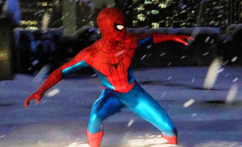 W nowym raporcie Spider-Man 4 Toma Hollanda zawiera istotne aktualizacje dotyczące zdjęć, reżyserii i obsady