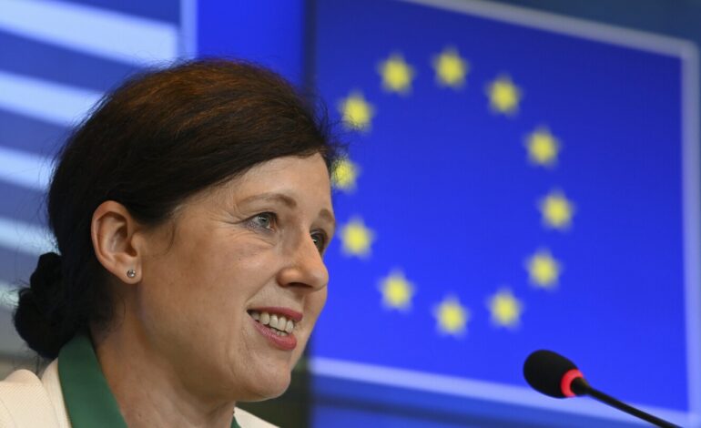 UE z zadowoleniem przyjmuje polski plan rozwiązania obaw związanych z odstępstwem od demokracji