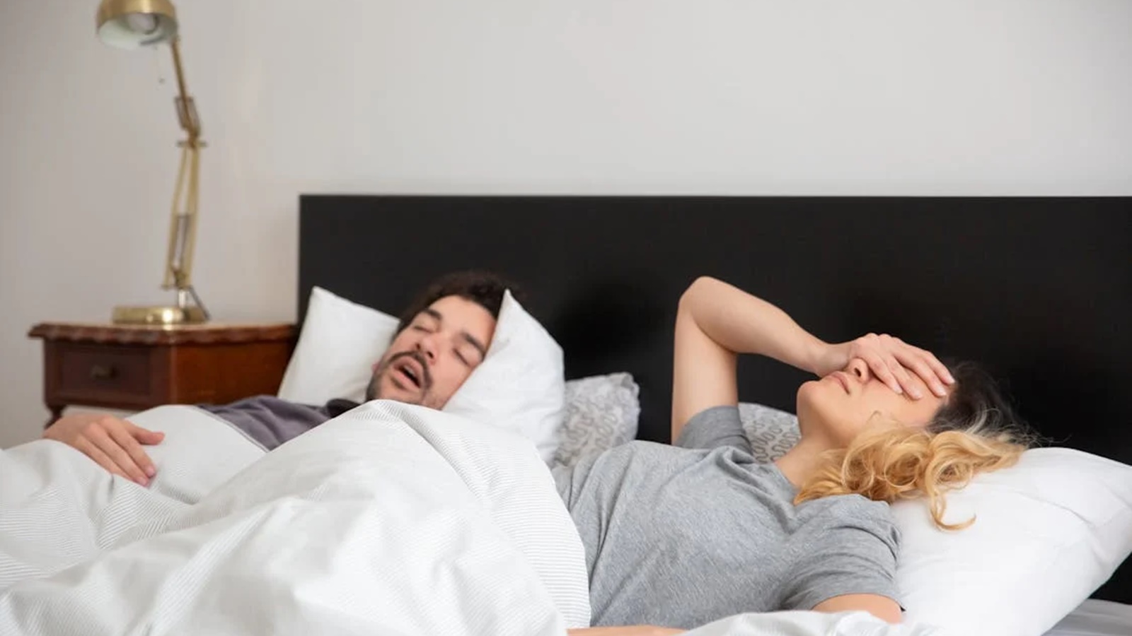Czy kobiety naprawdę potrzebują więcej snu niż mężczyźni?  |  Wiadomości dotyczące stylu życia
