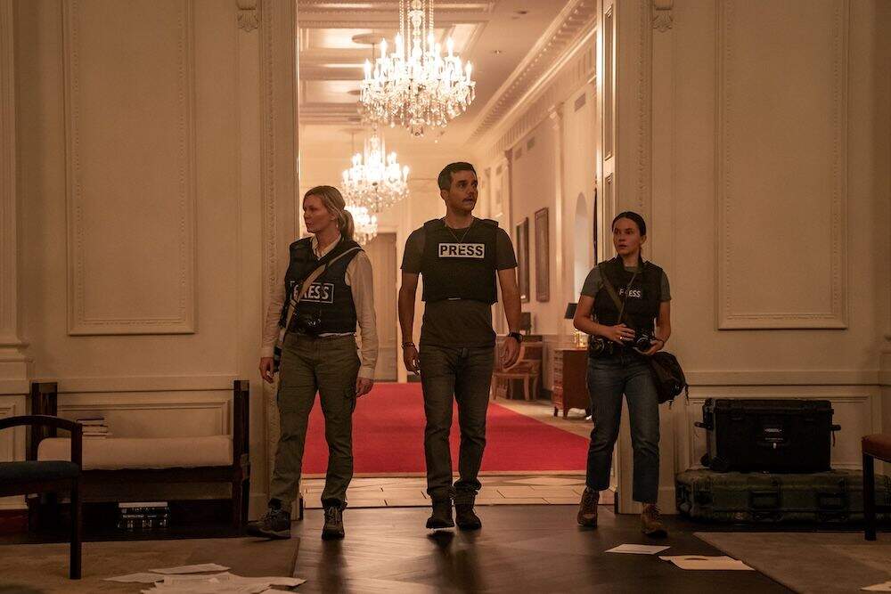 Od lewej: Kirsten Dunst, Wagner Moura i Cailee Spaeny w „Wojnie secesyjnej”.  (Dzięki uprzejmości A24)