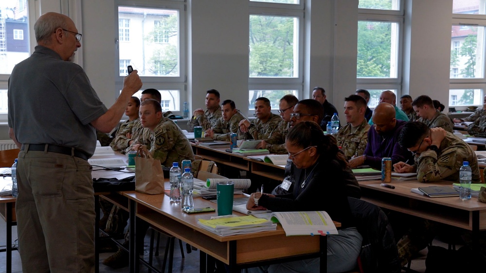 DVIDS – Aktualności – USAG Polska organizuje pierwszy kurs oficera antyterrorystycznego w Obozie Kościuszki