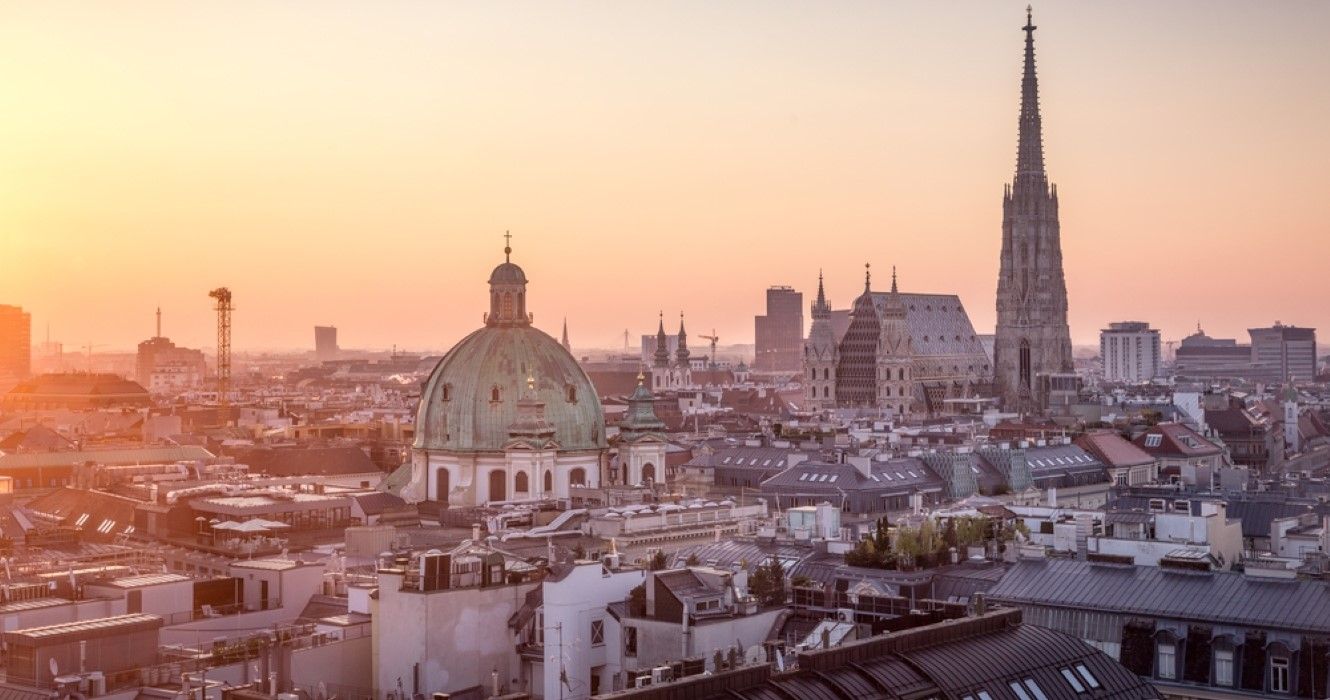 Panoramę Wiednia z katedrą św. Szczepana