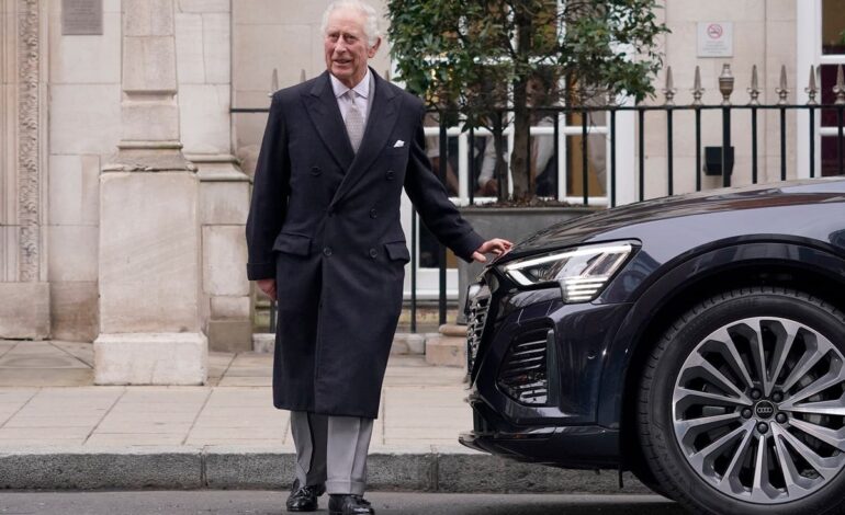Wiadomości o rodzinie królewskiej: król Karol wraca do obowiązków publicznych, a Harry planuje samotną wizytę