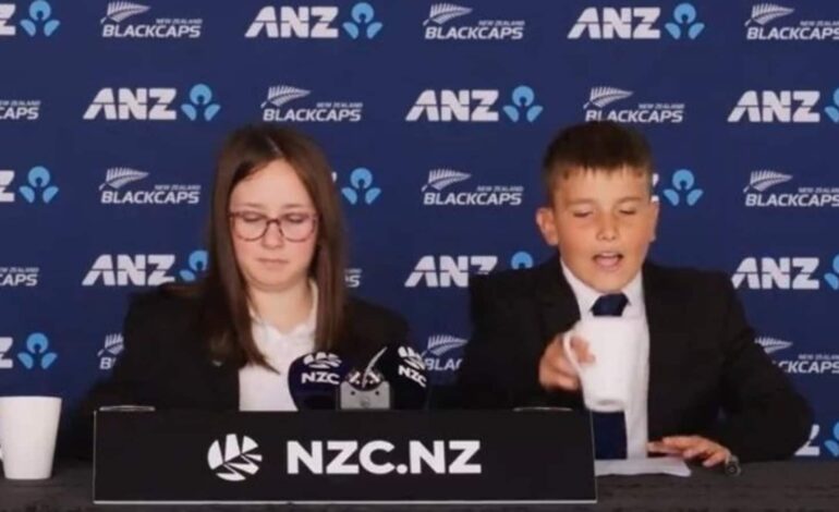 Dwoje dzieciaków przejmuje konferencję prasową, aby ogłosić skład Nowej Zelandii na Puchar Świata T20. Imponujący wyczyn NZC staje się wirusowy |  Krykiet