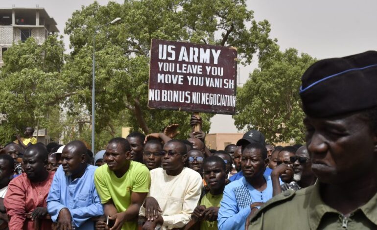 Żołnierze amerykańscy twierdzą, że „utknęli” bez leków, Mail