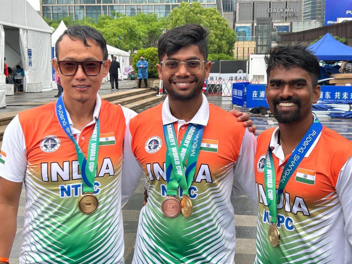Indyjska reprezentacja mężczyzn zmartwiła mistrzów olimpijskich Koreę i zdobyła historyczne złoto po 14 latach na pierwszym etapie Pucharu Świata w łucznictwie