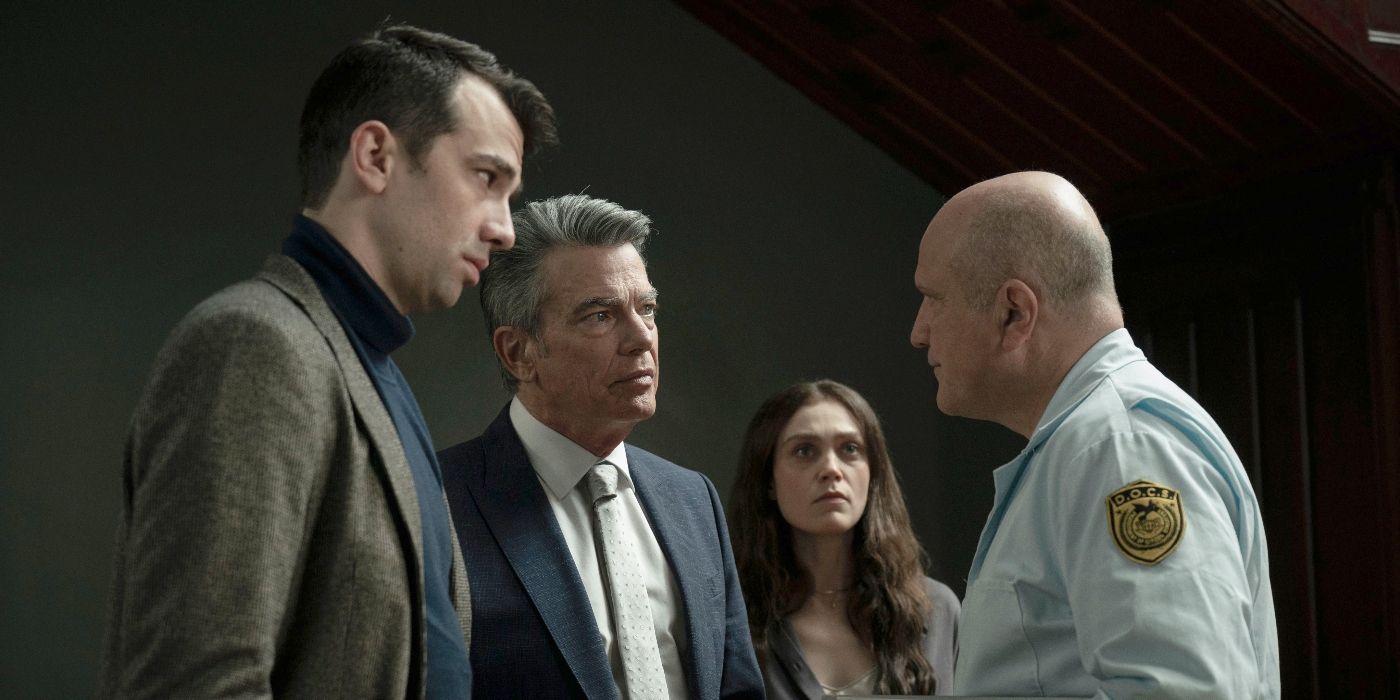 Jared (Jay Baruchel), Charles (Peter Gallagher) i Ashley York (Alanna Bale) poważnie patrzą na Boba (Enrico Colantoni) w filmie Humane