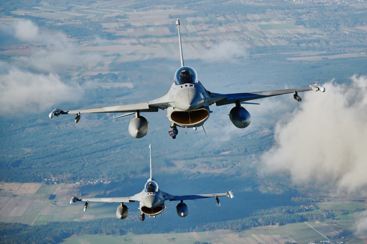 NATO F-16 operuje nad centralną Polską 2022