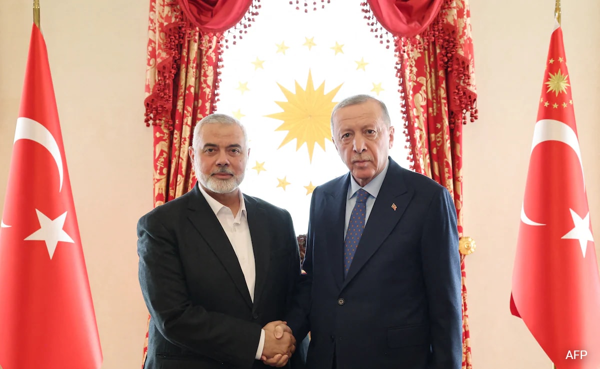 Turecki Erdogan spotyka się z szefem Hamasu w Stambule, reaguje Izrael