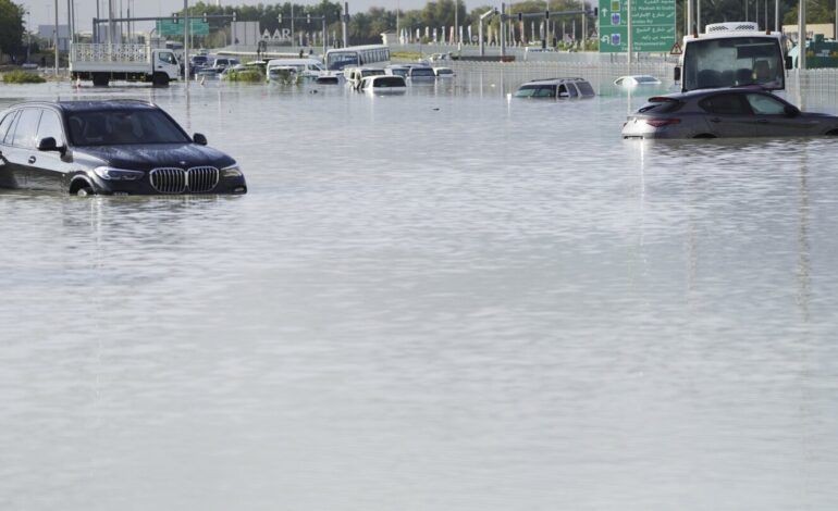 Ulewne deszcze powodują gwałtowne powodzie w całym Dubaju