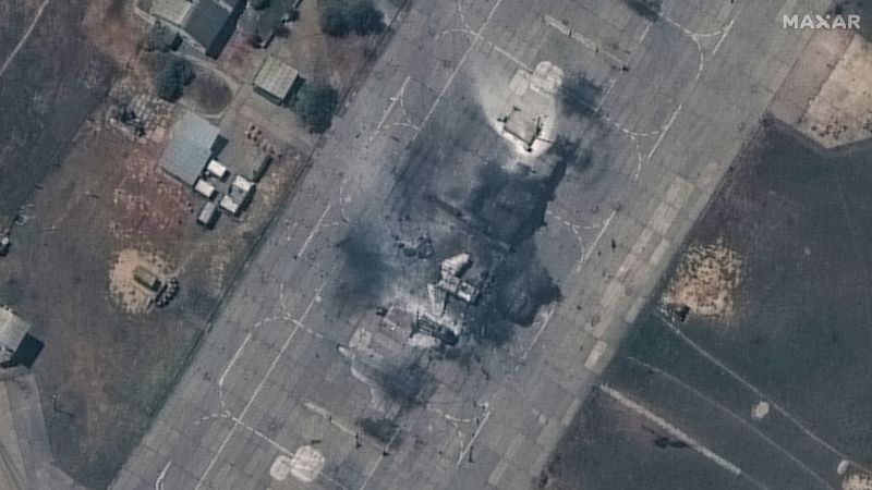 Wojna rosyjsko-ukraińska: Ekskluzywne zdjęcia satelitarne pokazują zniszczone samoloty i budynki w bazie lotniczej Belbek