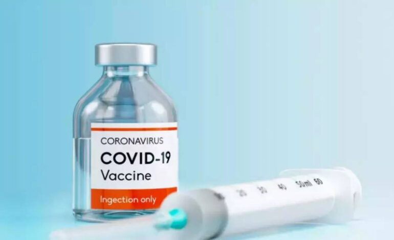 Skutki uboczne Covishield: Skutki uboczne Covishield: grupa lekarzy wzywa rząd do przeglądu wszystkich szczepionek Covid