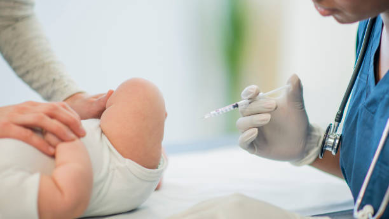 Pierwsza dawka szczepionki przeciw odrze nieskuteczna u dzieci urodzonych przez cesarskie cięcie: badanie