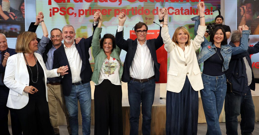 Hiszpańscy socjaliści wygrywają w Katalonii w głosowaniu zdominowanym przez amnestię dla separatystów