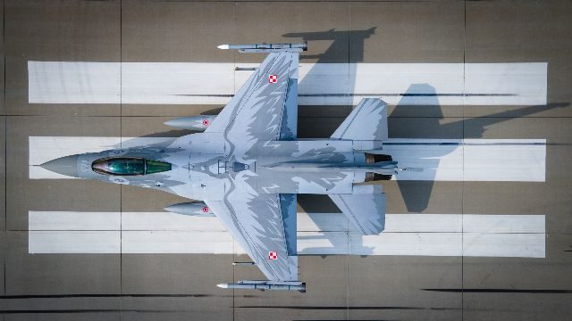 Odrodzenie: ambitny polski remont w połowie okresu eksploatacji 48 myśliwców F-16