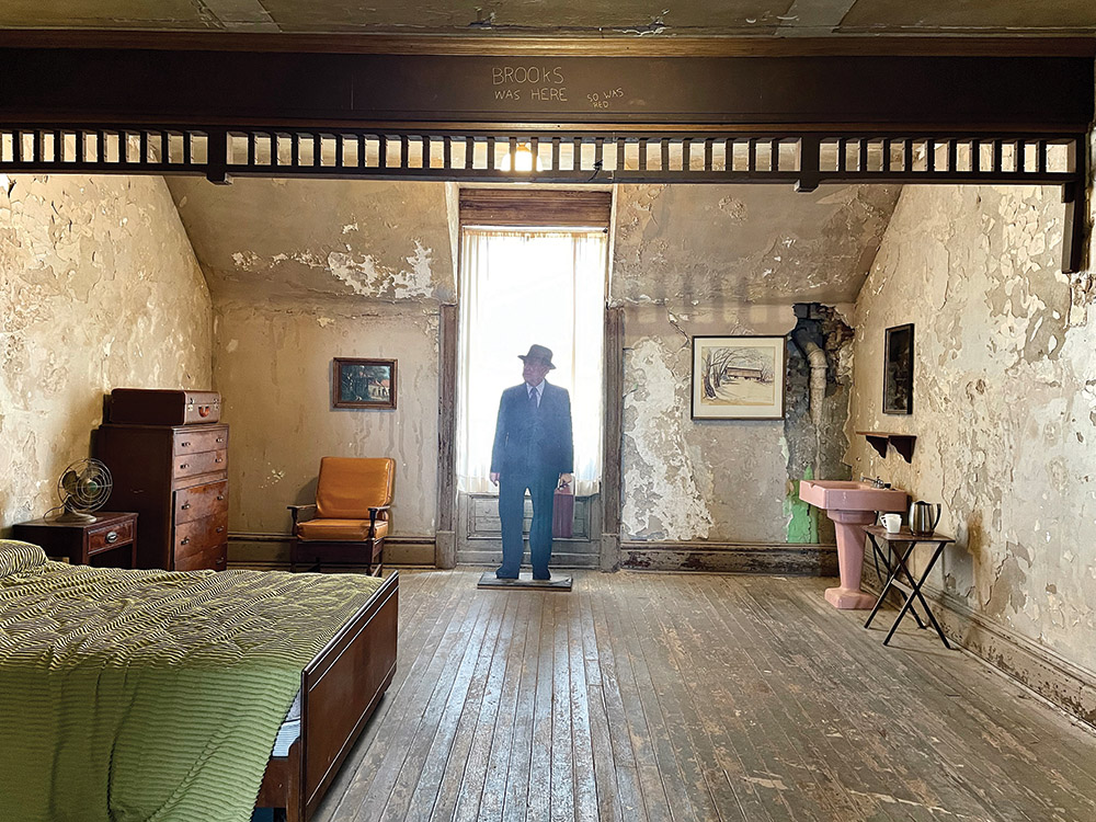 Pokój hotelowy, w którym przebywał bohater Brooks Hatten (James Whitmore), został faktycznie nakręcony w pokoju poprawczym.