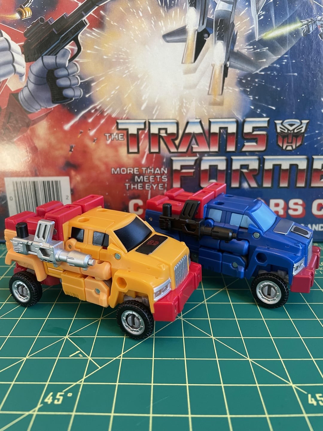 Transformers News: Pierwsze zdjęcia możliwego Legacy Selects Small Foot