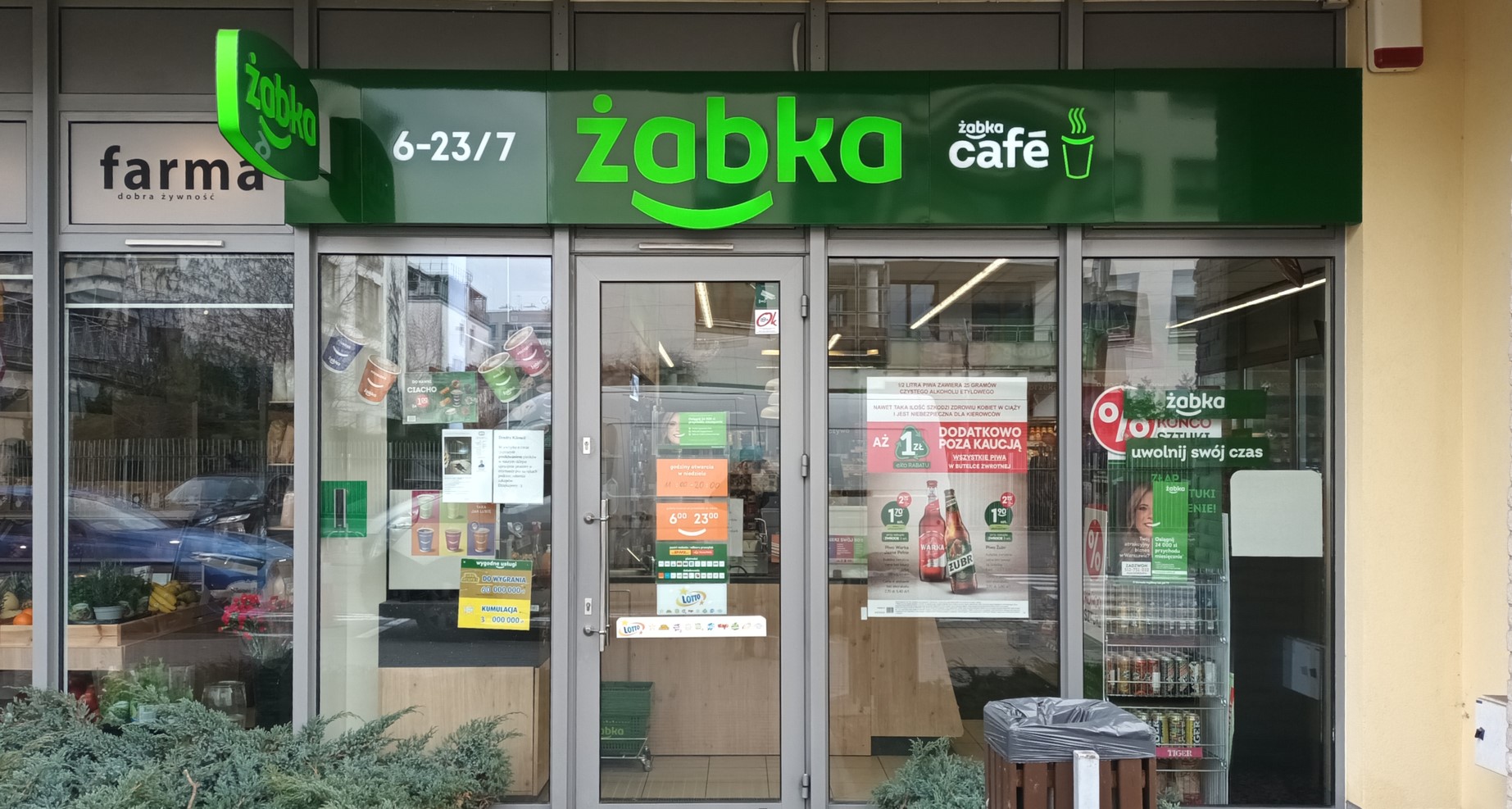 Największa w Polsce sieć ogólnospożywcza Żabka otwiera pierwszy sklep za granicą
