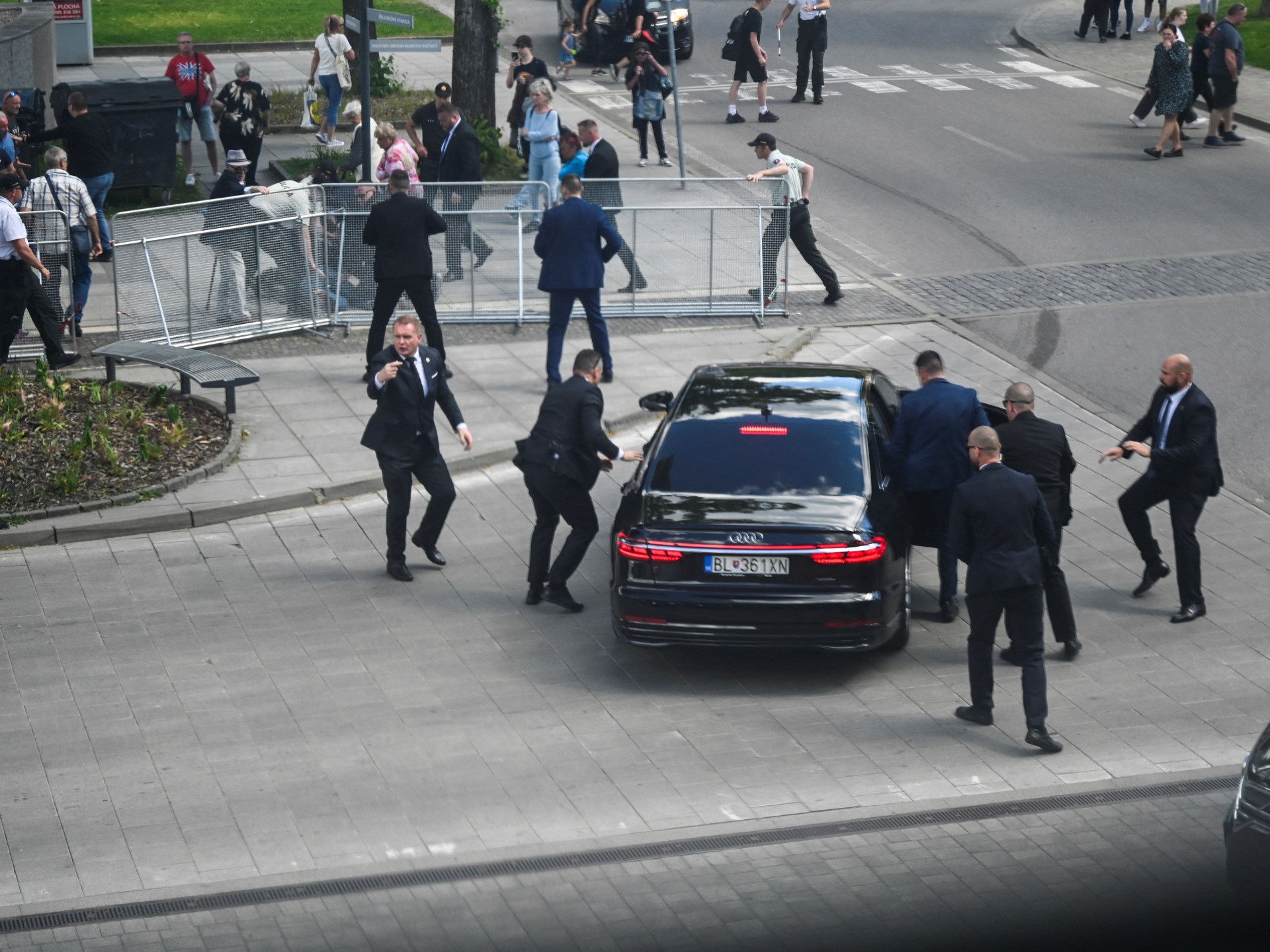 Premier Słowacji Robert Fico w „stanie zagrażającym życiu” po strzelaninie |  Aktualności