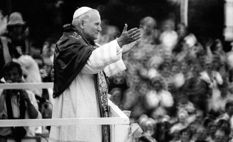 Historycy twierdzą, że pierwsza wizyta św. Jana Pawła II w Polsce doprowadziła do upadku żelaznej kurtyny, „zapoczątkowała lawinę”