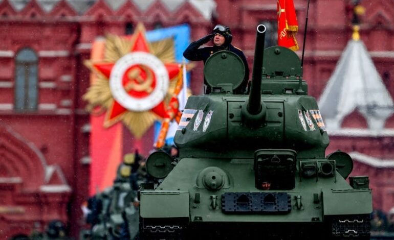 Rosyjska parada wojskowa na Placu Czerwonym ponownie miała tylko jeden czołg