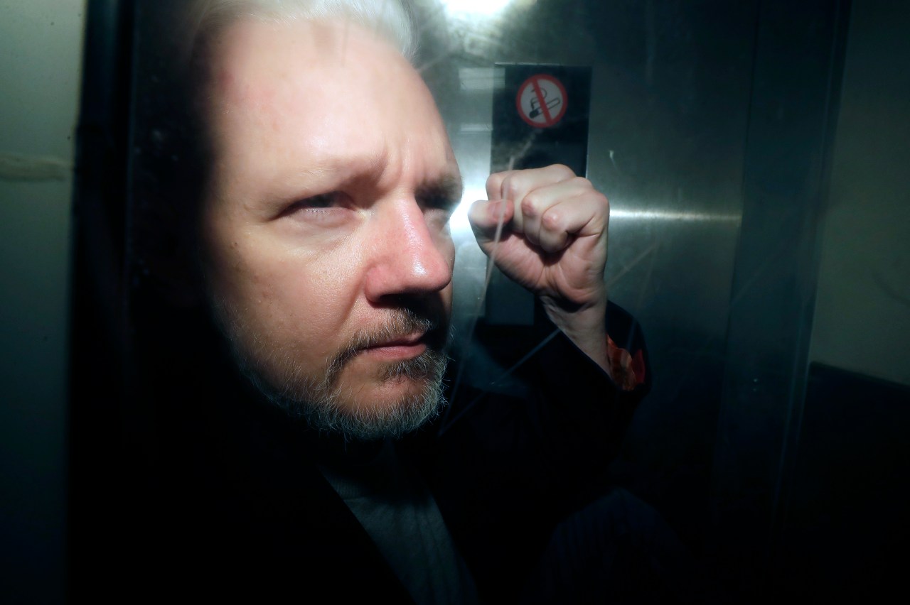 Londyński sąd zadecyduje, czy założyciel WikiLeaks Assange zostanie poddany ekstradycji do USA