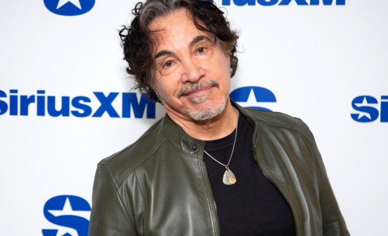 John Oates opowiada o walce prawnej z Darylem Hallem, napiętym związku