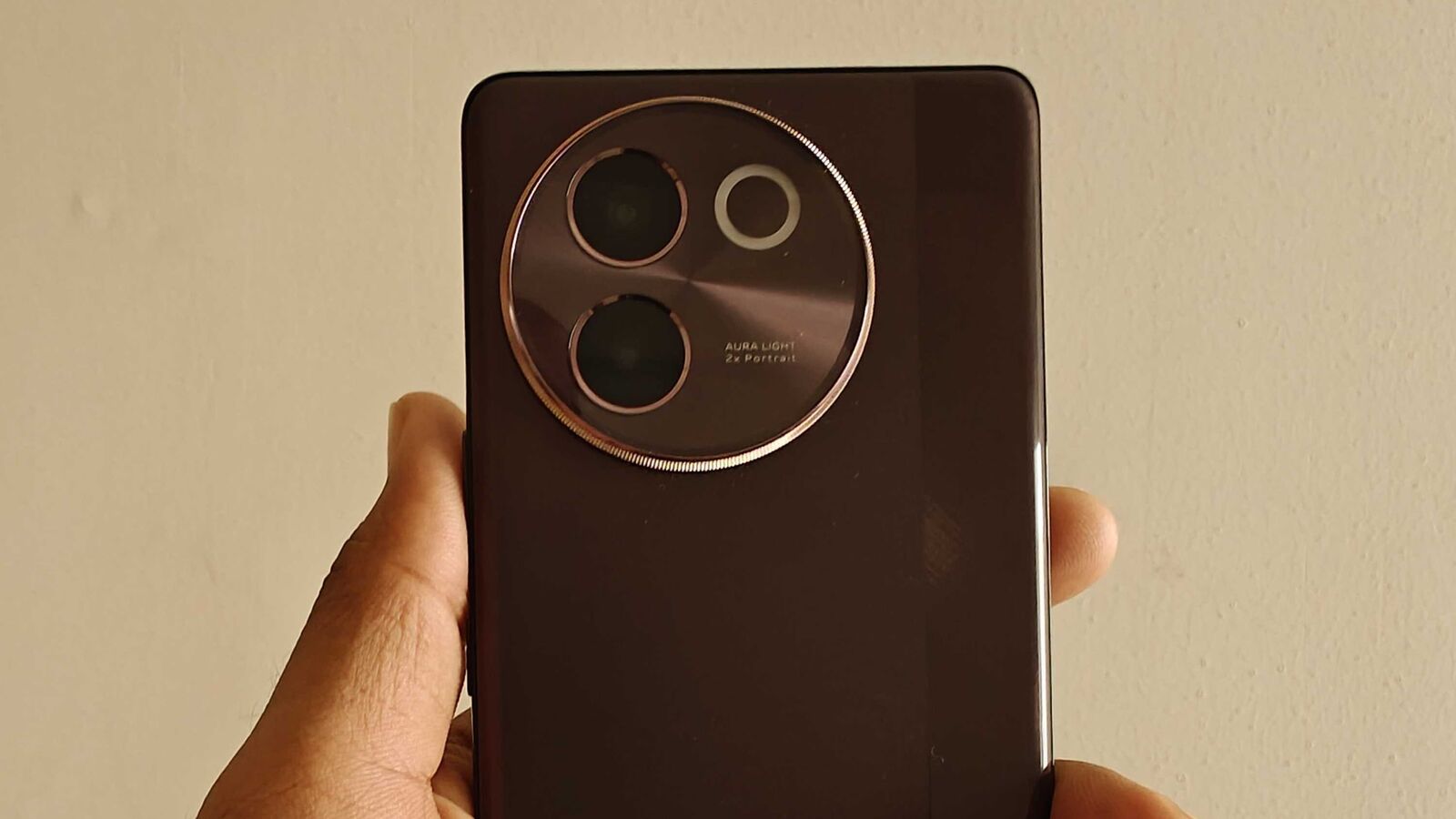 Vivo V30e z procesorem Snapdragon 6 Gen 1 SoC i aparatem do selfie 50 MP wprowadzony na rynek w Indiach: cena, dane techniczne, oferty premierowe i nie tylko
