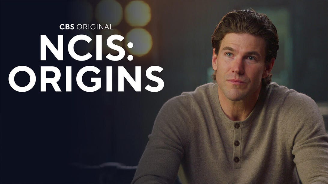 Austin Stowell, NCIS: Początki