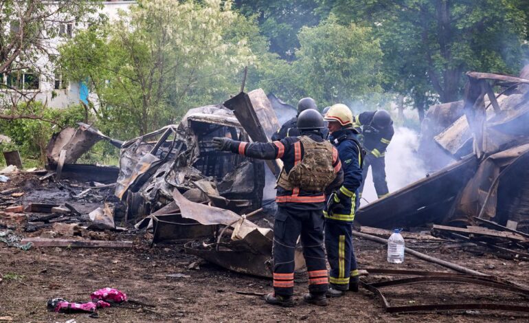 Wiadomości na żywo z wojny między Rosją a Ukrainą: Siły Kremla wkraczają do przygranicznego miasta Charków, gdy oficjalne władze ogłaszają alarm w związku z atakiem