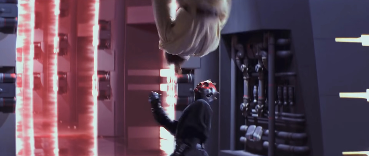 Obi-Wan wisi w powietrzu nad zaskoczonym Darthem Maulem w „Mrocznym widmie”.