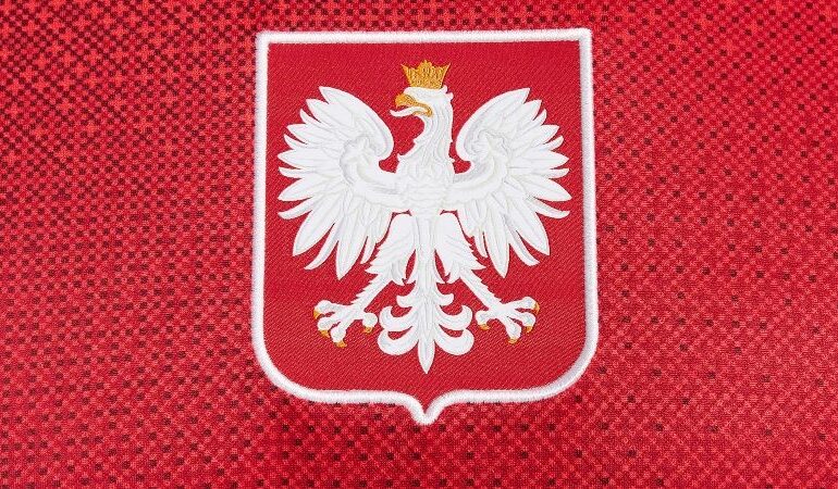 Strój wyjazdowy Polska Euro 2024 podzieli opinię swoim futurystycznym designem