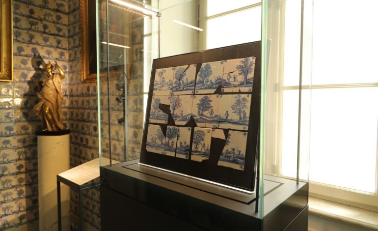 Muzeum Polskie otrzymało pocztą tajemniczą paczkę z brakującymi XVII-wiecznymi kafelkami