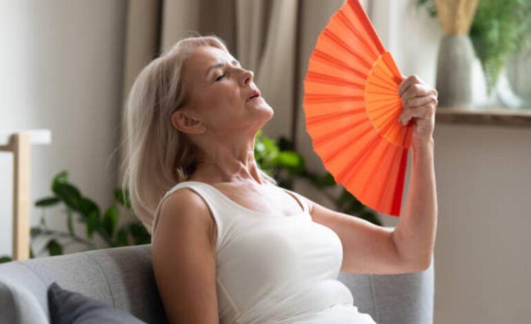 Ekspert dzieli się wskazówkami, jak zapewnić optymalne zdrowie w okresie menopauzy