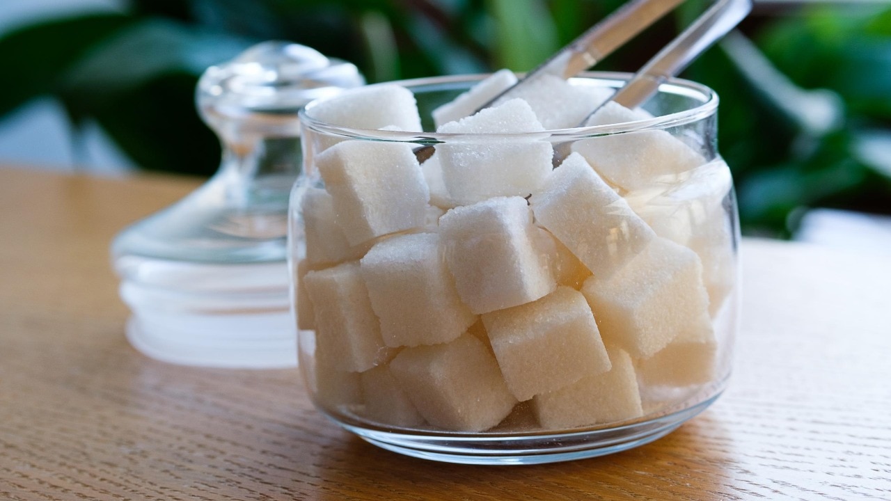 Ogranicz cukier, sól, unikaj suplementów białkowych: nowe wytyczne dietetyczne ICMR