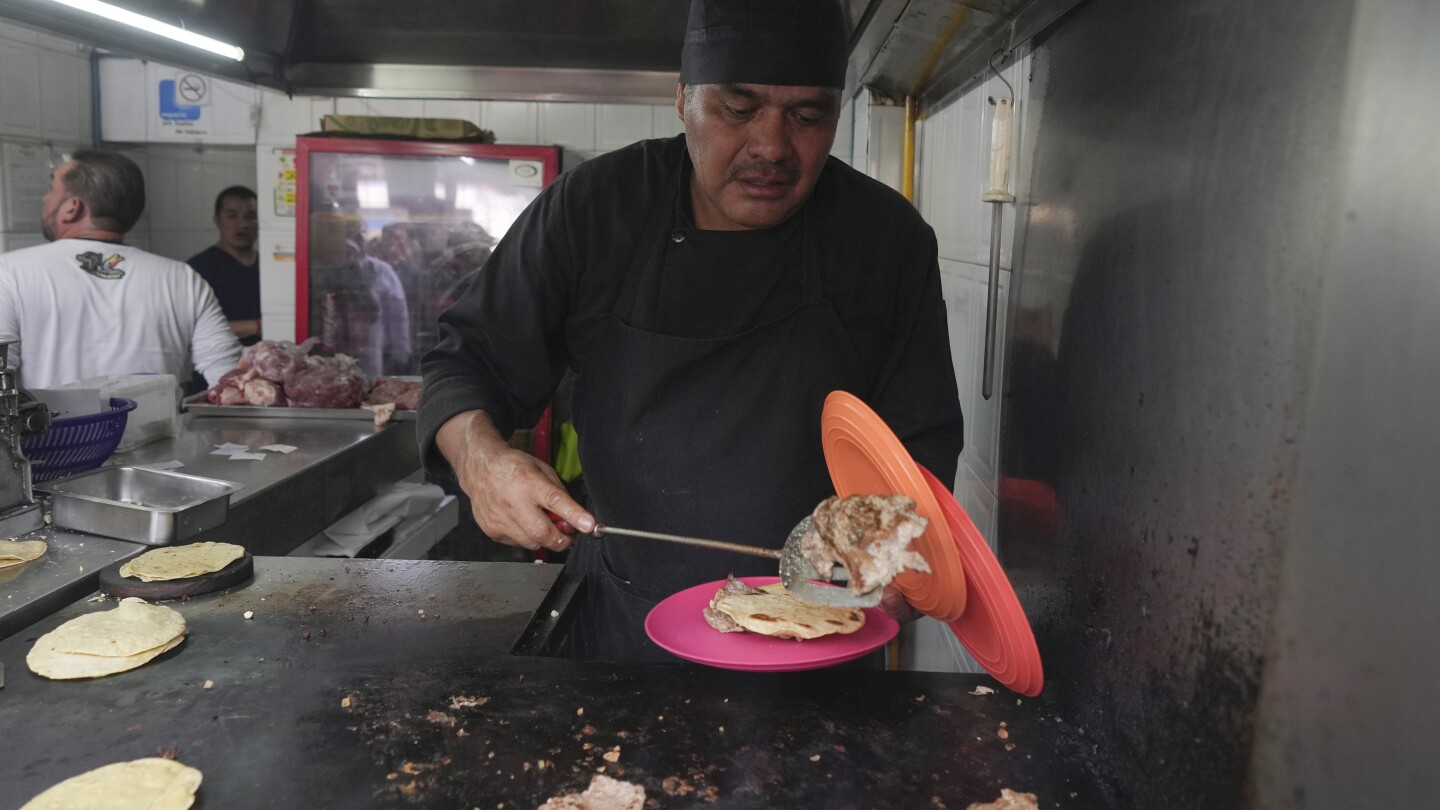 Pierwsze meksykańskie stoisko z taco, które otrzymało gwiazdkę Michelin, to niewielka firma, w której mięso powstaje w wyniku ciepła