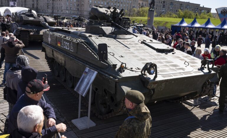 Marki Kremla komentują Ukrainę przez francuskiego Macrona i brytyjskiego Camerona jako „niebezpieczną”