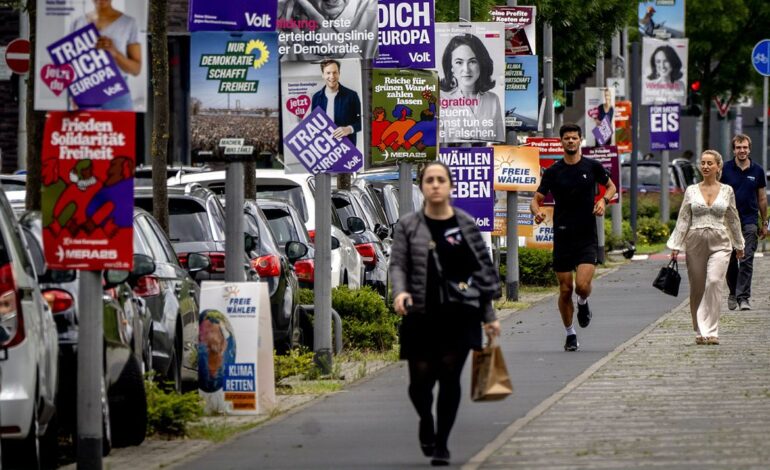 Sondaż dotyczący wyborów do UE: konserwatyści górą, wzrost skrajnej prawicy, spadek centrolewicy, spadek liberałów