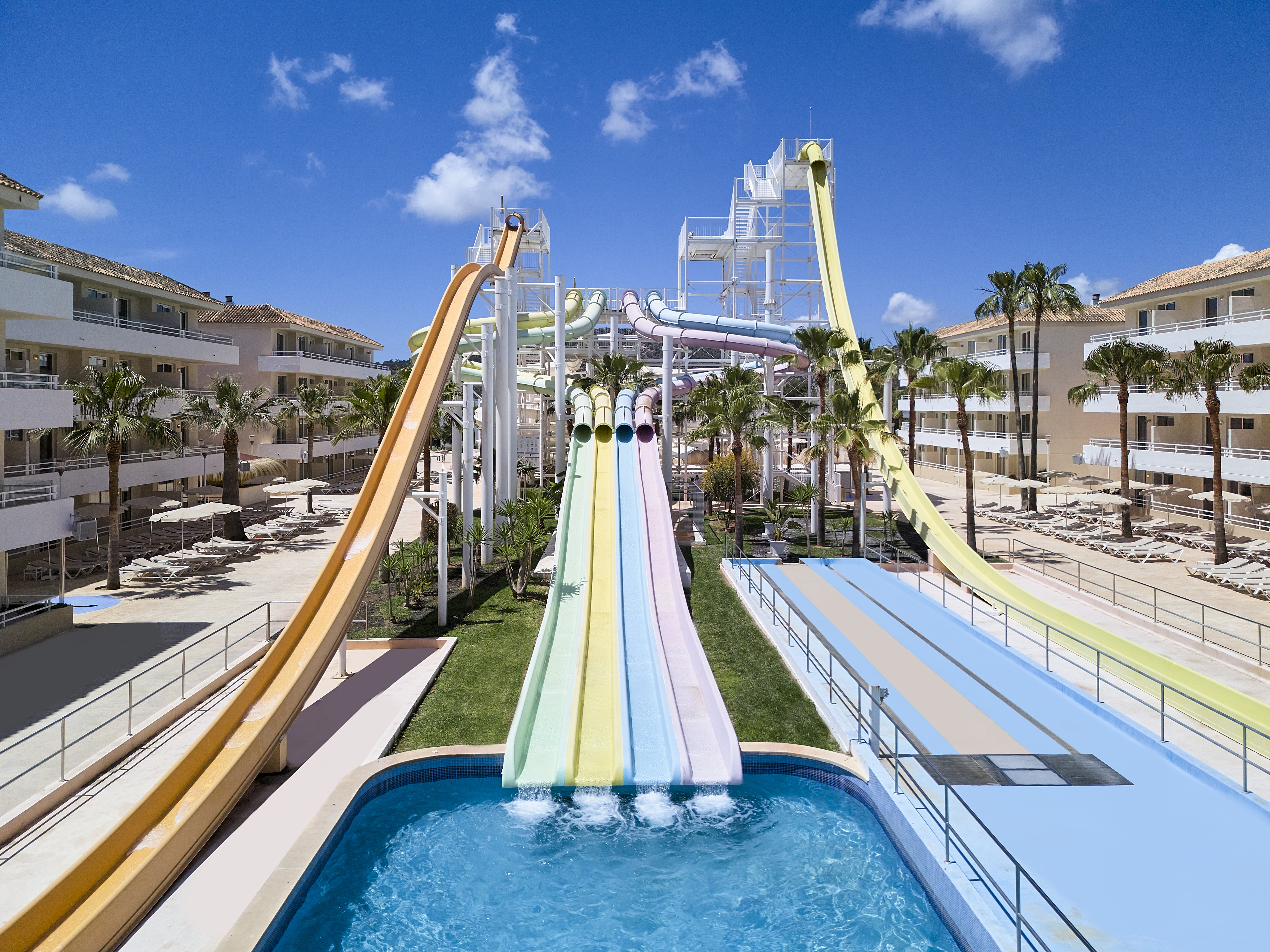 Spędź pięć nocy w zupełnie nowym parku wodnym 4*FERGUS Club Mallorca na Majorce w Hiszpanii